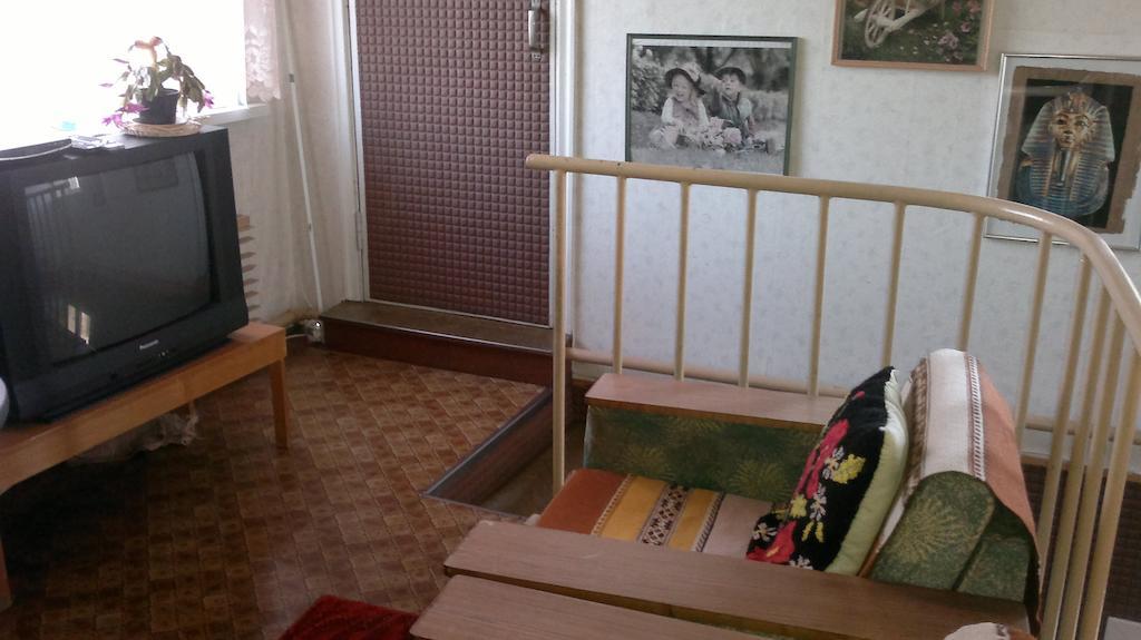 Tuule 1 Home Accommodation Kuressaare Esterno foto